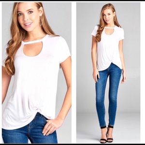NEW,Super cute, choker T-shirt with twist front❤️